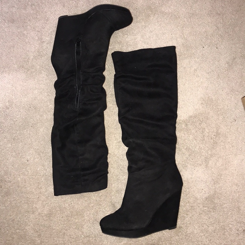 Black wedge boots